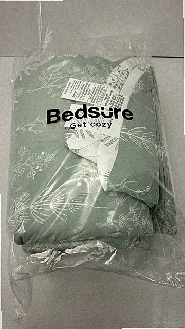 Bedsure Comforter - Green- Size 104x90