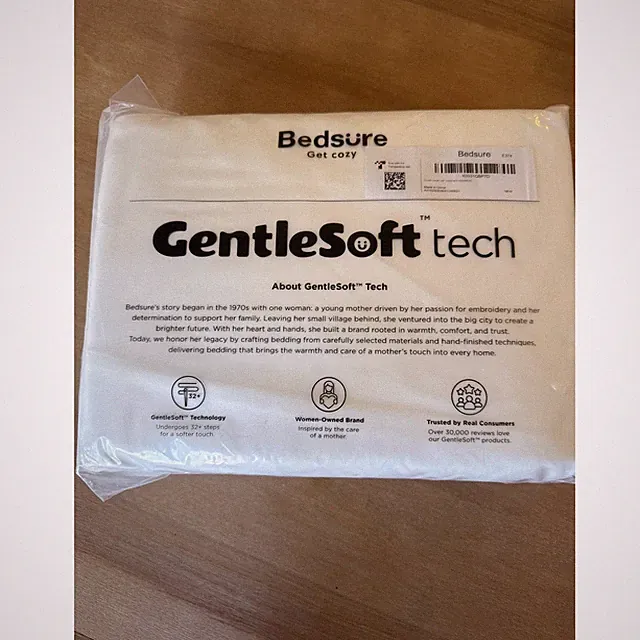Bedsure Gentlesoft Tech Cream Duvet Cover Shams King
