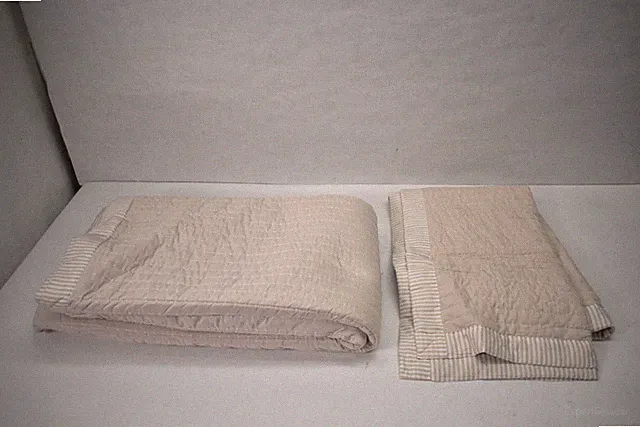 Bedsure Quilt Set King 3 Piece Tan Striped Cozy Bedding 106x96 Polyester READ